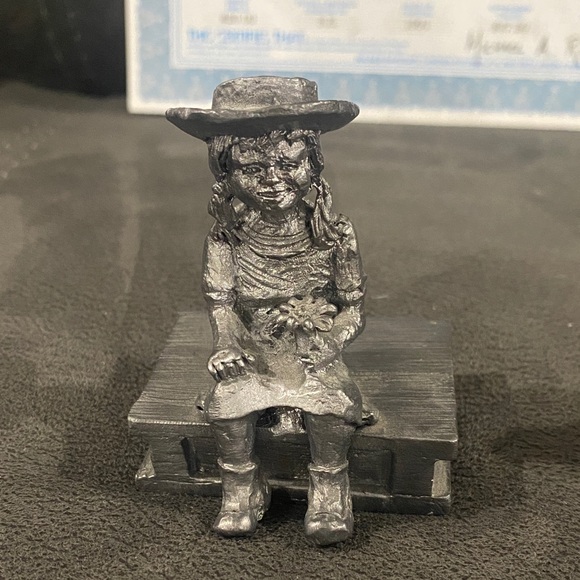 Michael Ricker Pewter Sculpture Set with Certificate of casting. - Picture 2 of 12